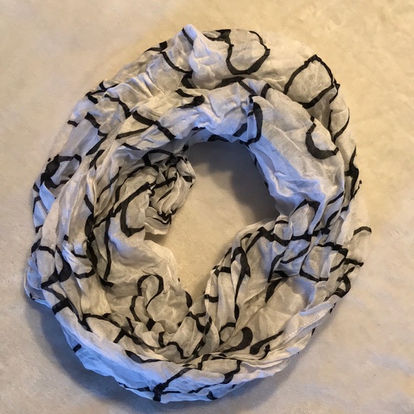 3 SCARFS - Picture 4 of 4